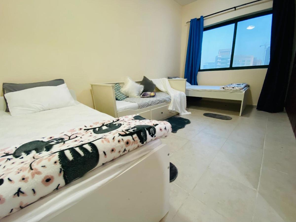 Nash Guest House Females Only Dubai Dış mekan fotoğraf
