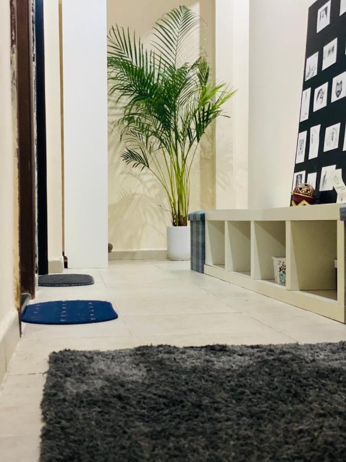 Nash Guest House Females Only Dubai Dış mekan fotoğraf