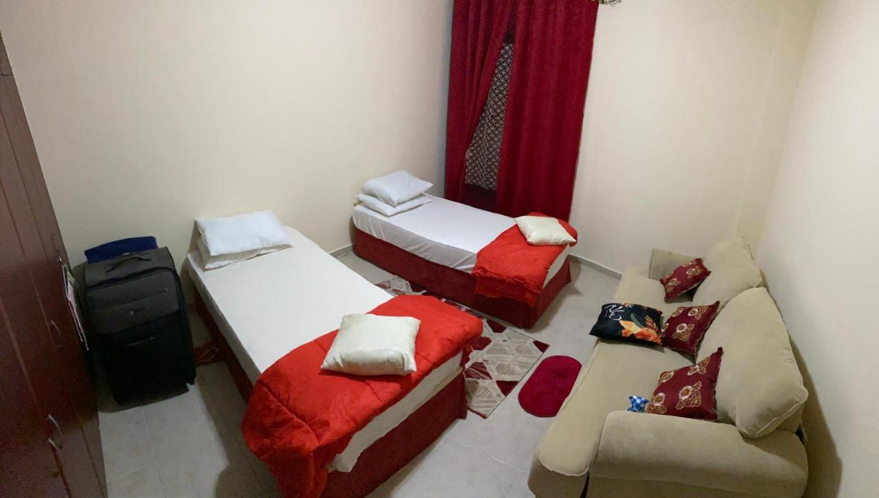 Nash Guest House Females Only Dubai Dış mekan fotoğraf