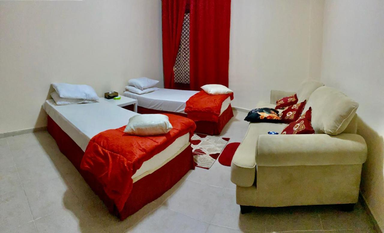 Nash Guest House Females Only Dubai Dış mekan fotoğraf