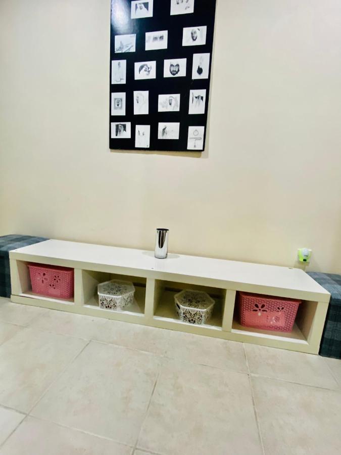 Nash Guest House Females Only Dubai Dış mekan fotoğraf